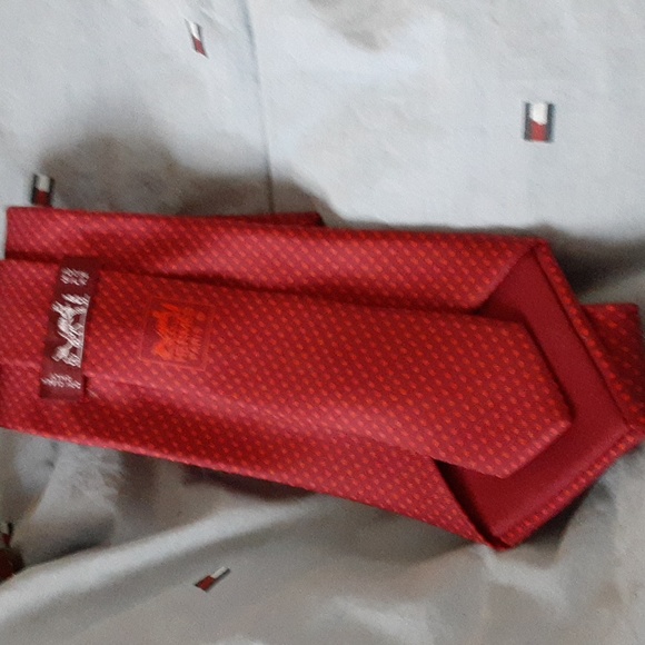 Hermes 100% Silk Red Tie 3.5